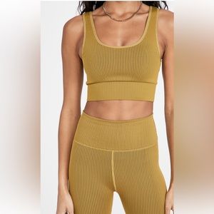 Good American ribbed seamless workout set in chartreuse size 1-2